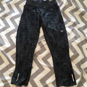 Nike crop leggings